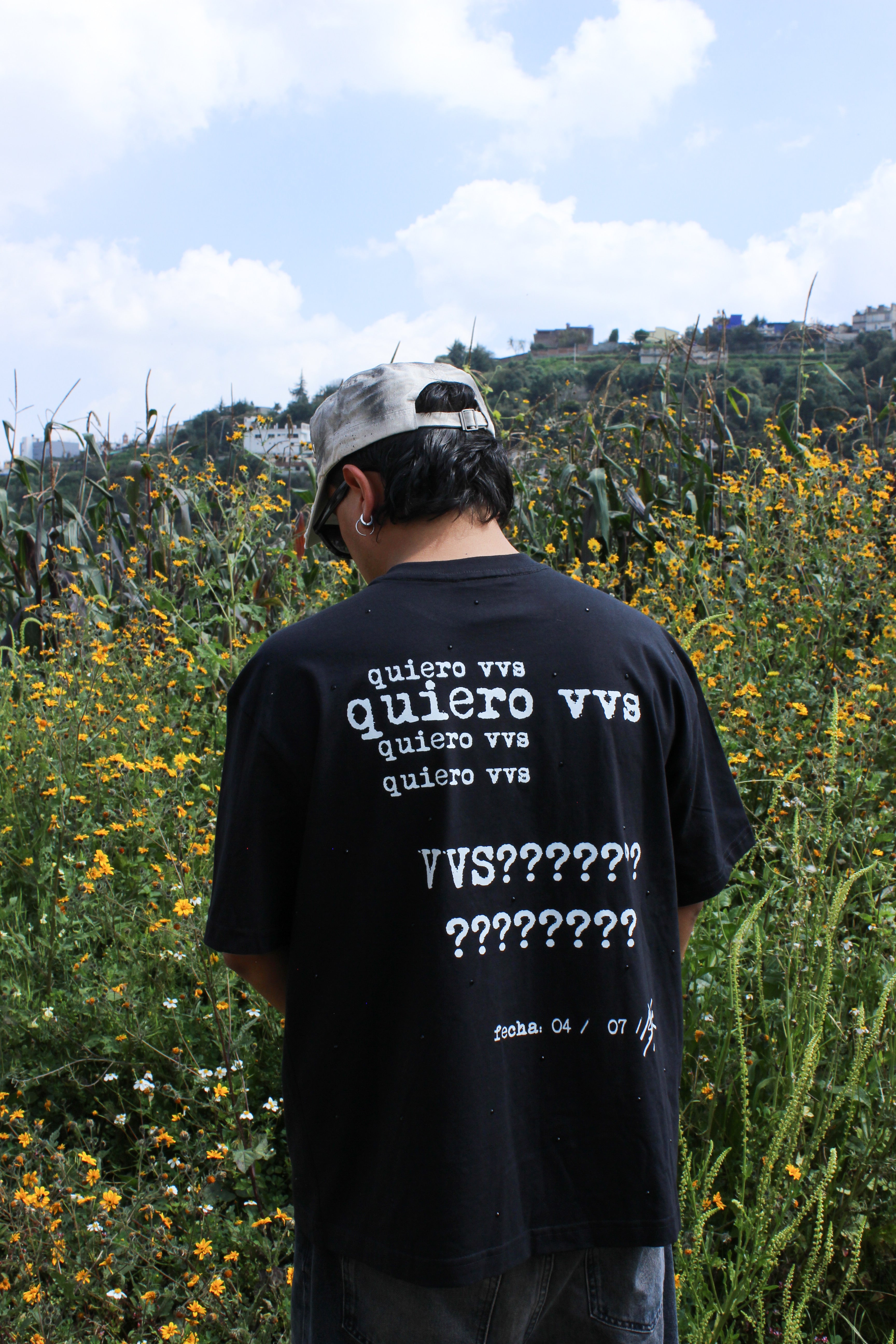 Playera con pedrería KIERO VVS "