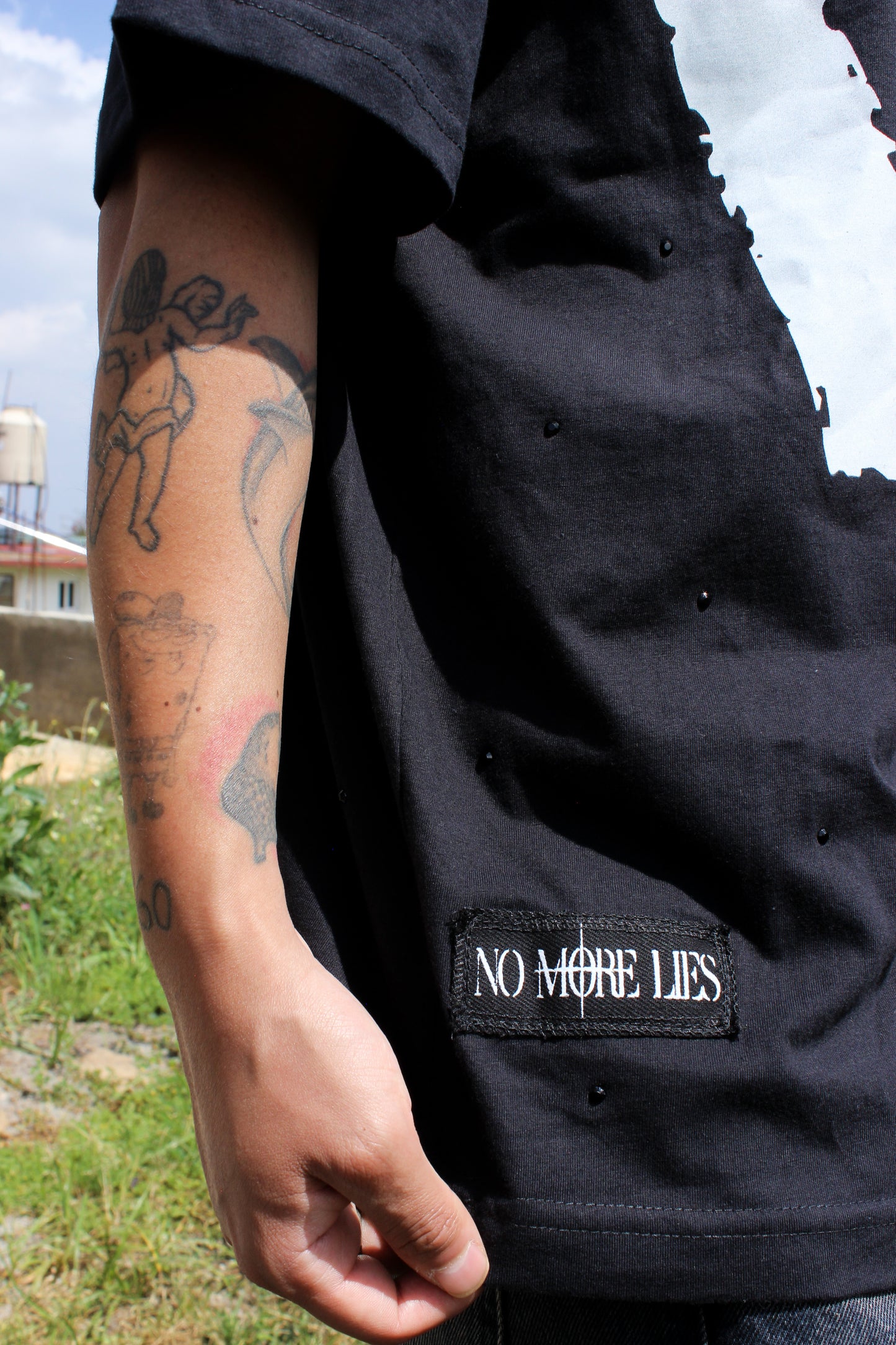 Playera con pedrería KIERO VVS "