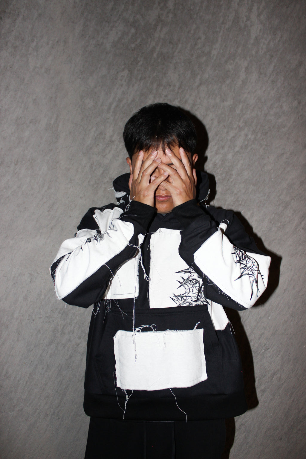 PARÁSITO " HOODIE