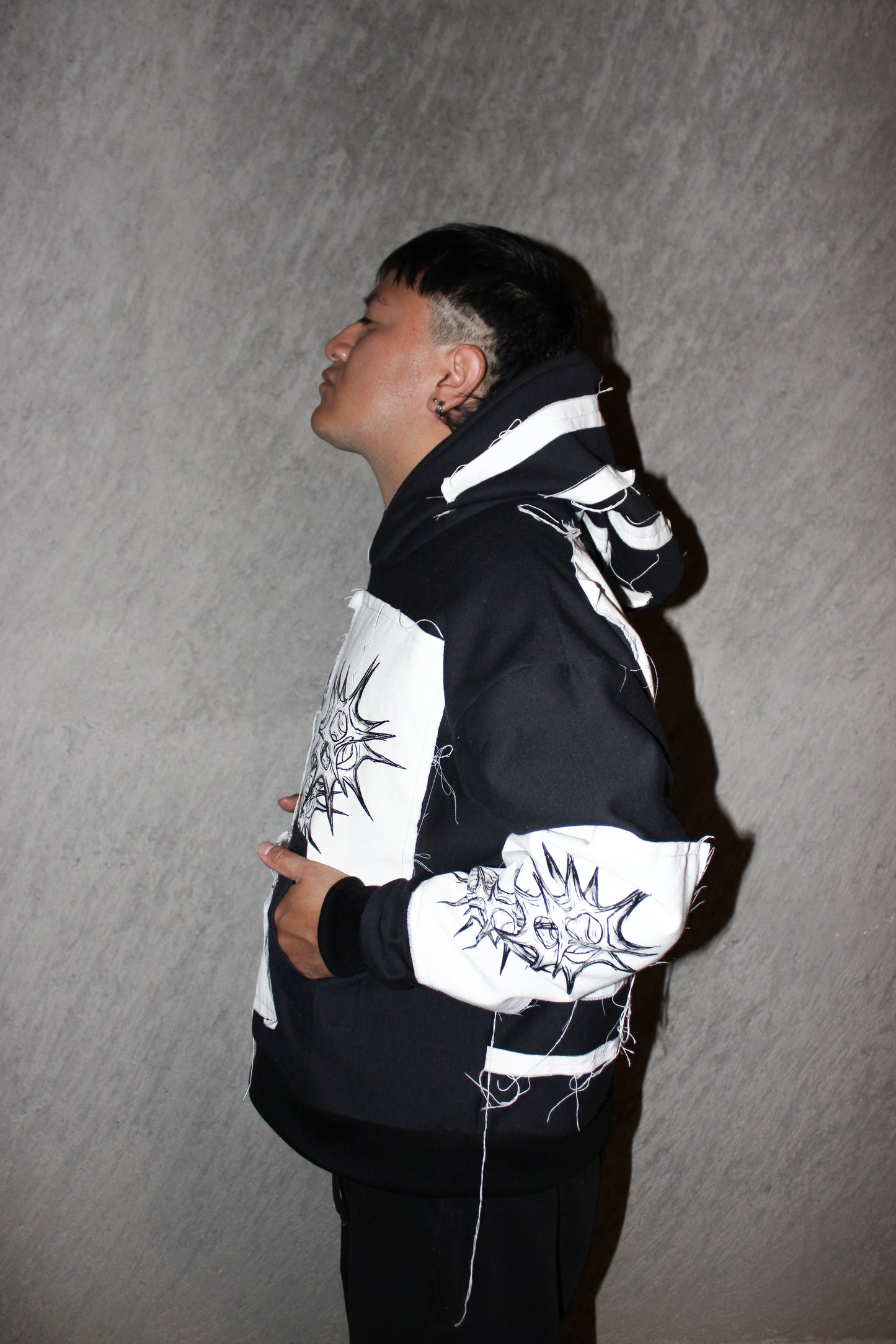 [ PARÁSITO ] HOODIE