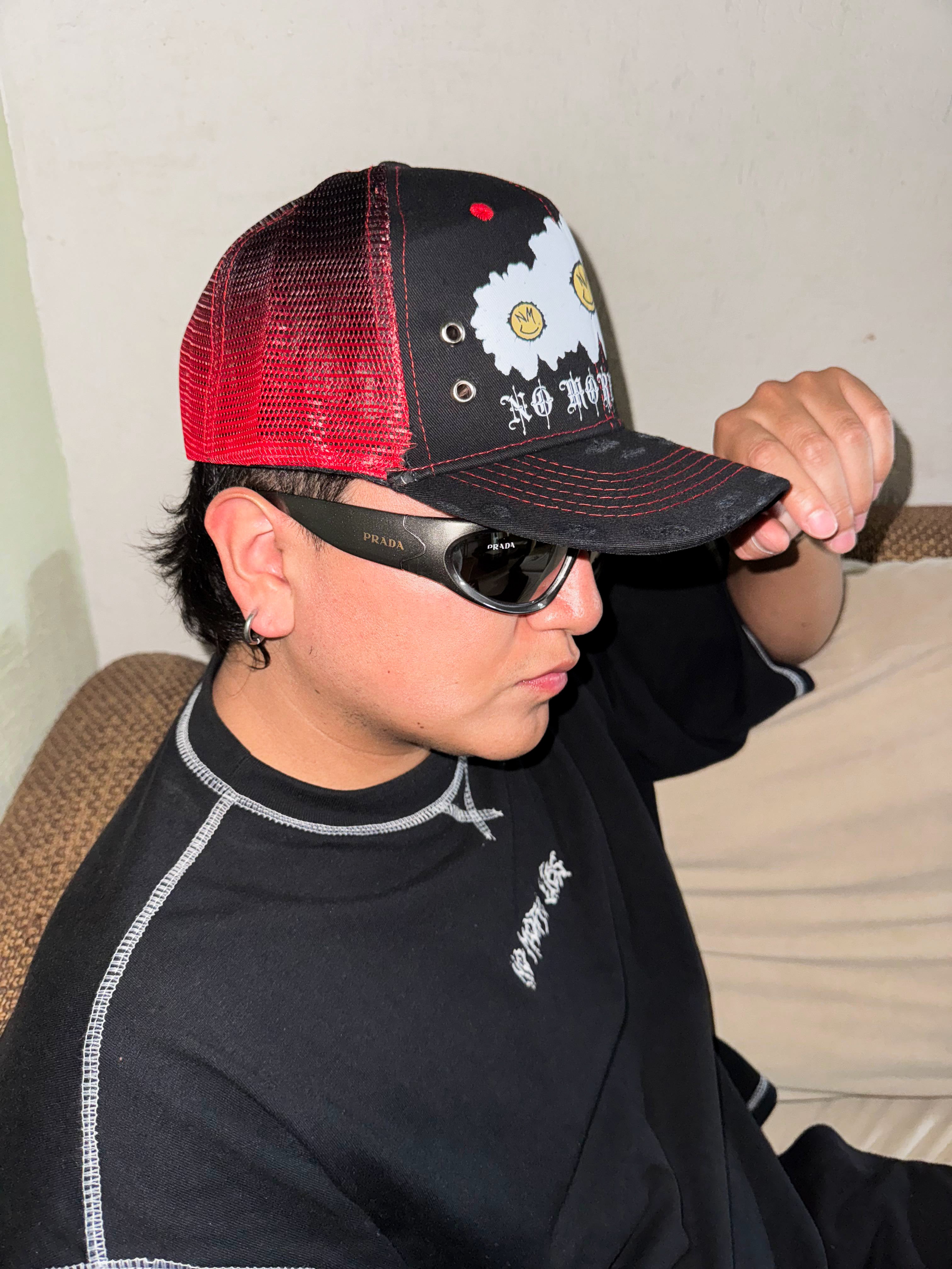 Gorra "Los Tres Deseos" negro con malla degradado
